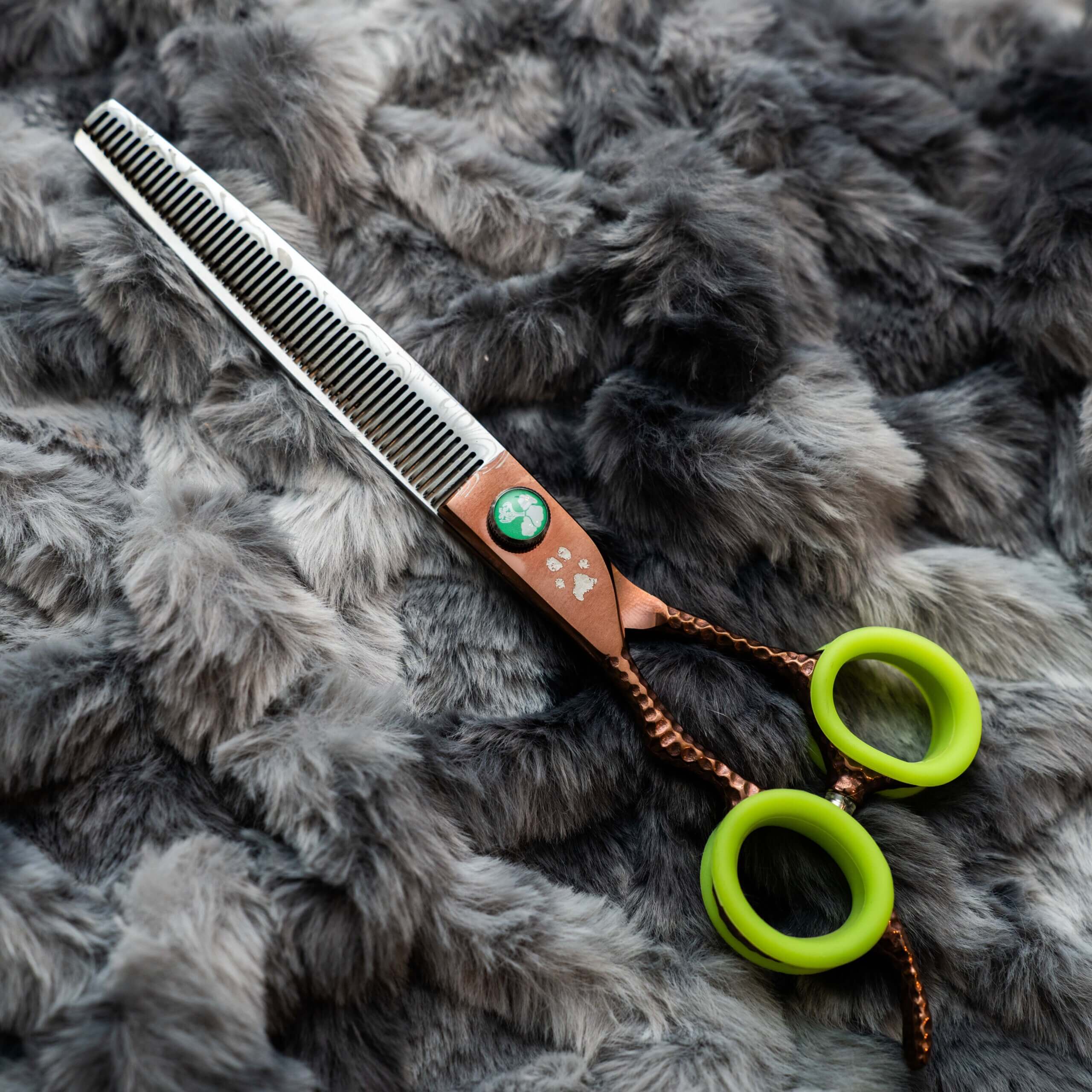 Dog Grooming shear Woodsman Thinner GroomBox