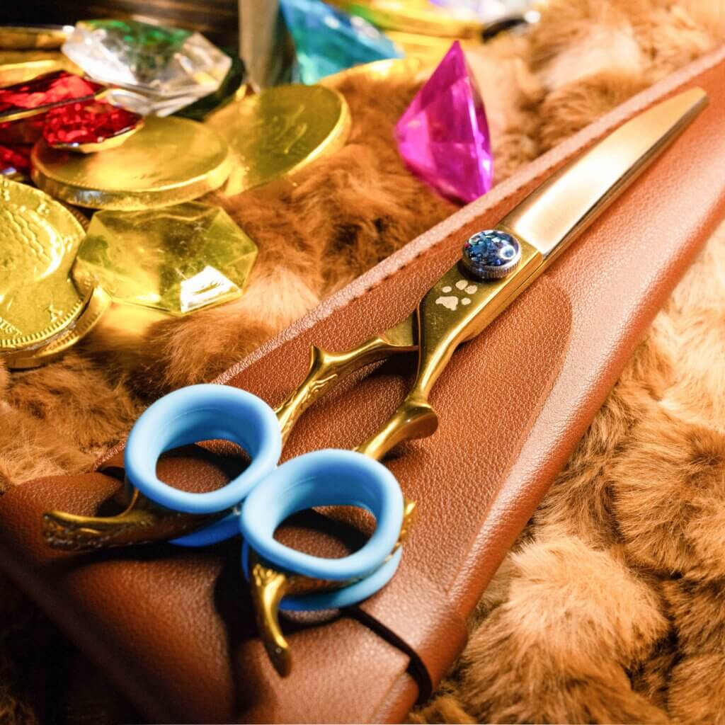 GroomBox dog grooming scissors for dog groomers subscription box