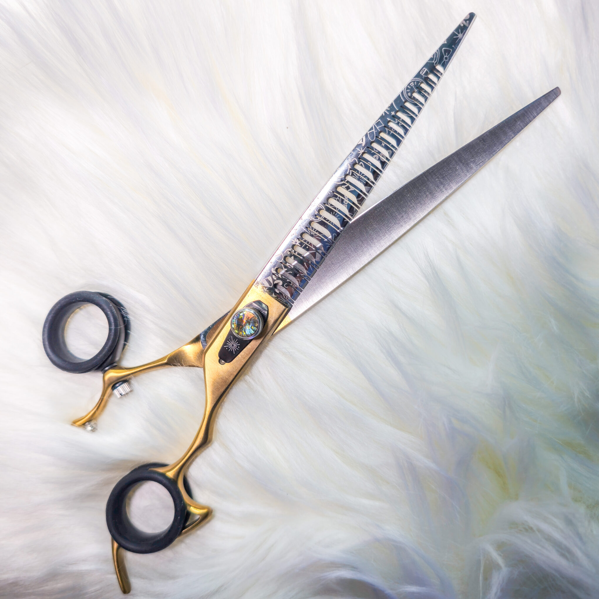 Gala dog grooming finishing shears with swivel handle and ball bearing system by GroomBox.